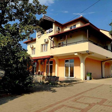 Shale Apartments And Rooms Gevgelija Exterior photo