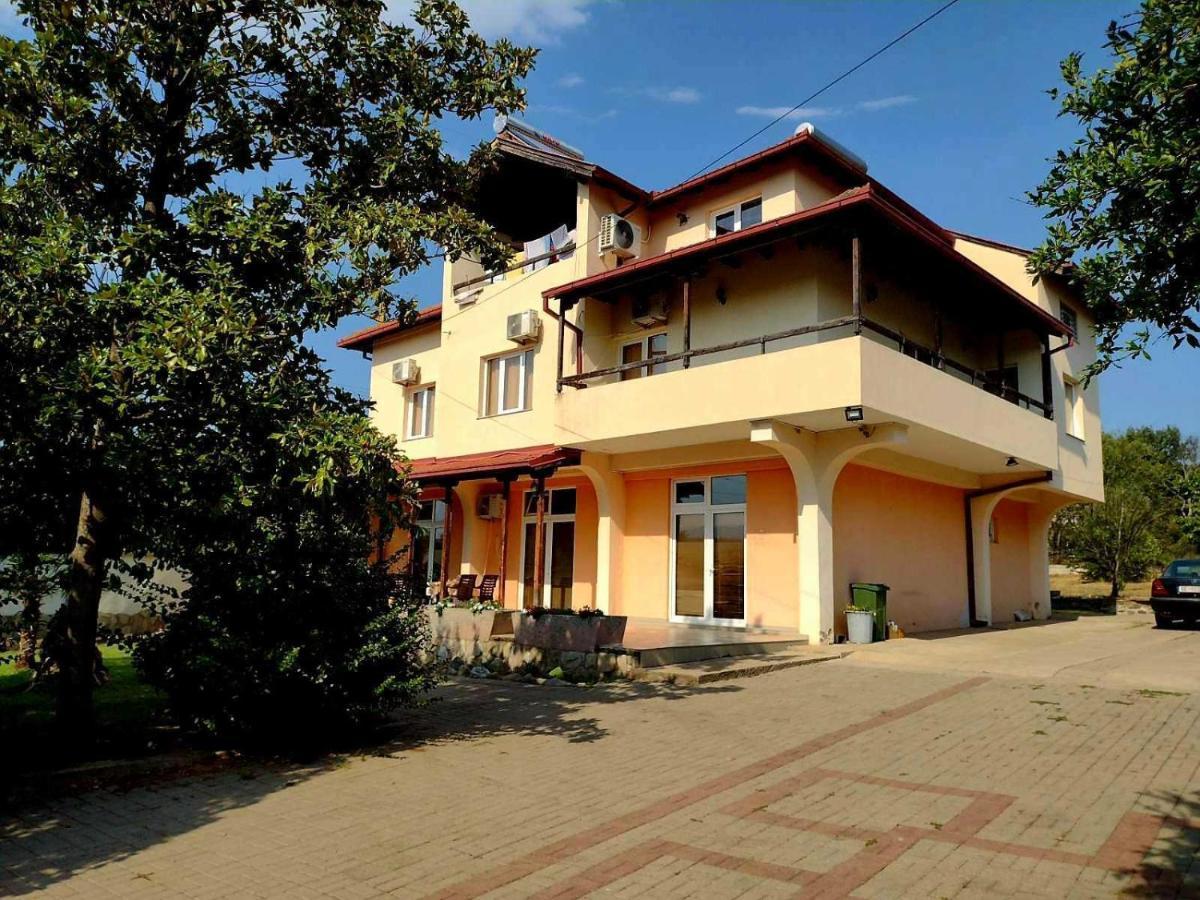Shale Apartments And Rooms Gevgelija Exterior photo